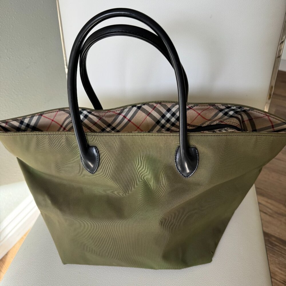 Vintage Burberrys Blue Label Olive Green Nylon Tote Bag - Picture 5 of 11